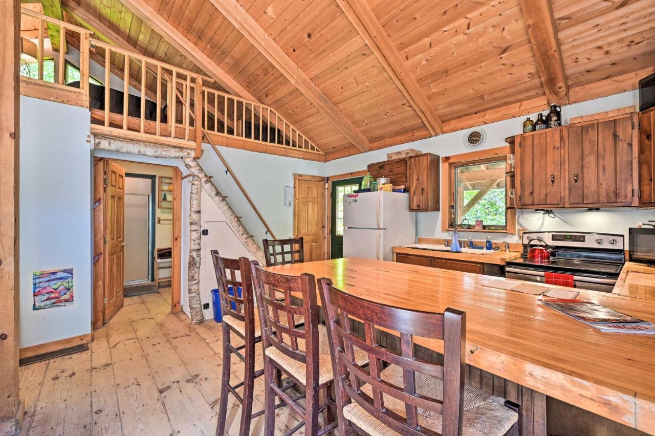 Remote Cabin With Fire Pit 3 Miles To Stowe Mtn! Bagian luar foto