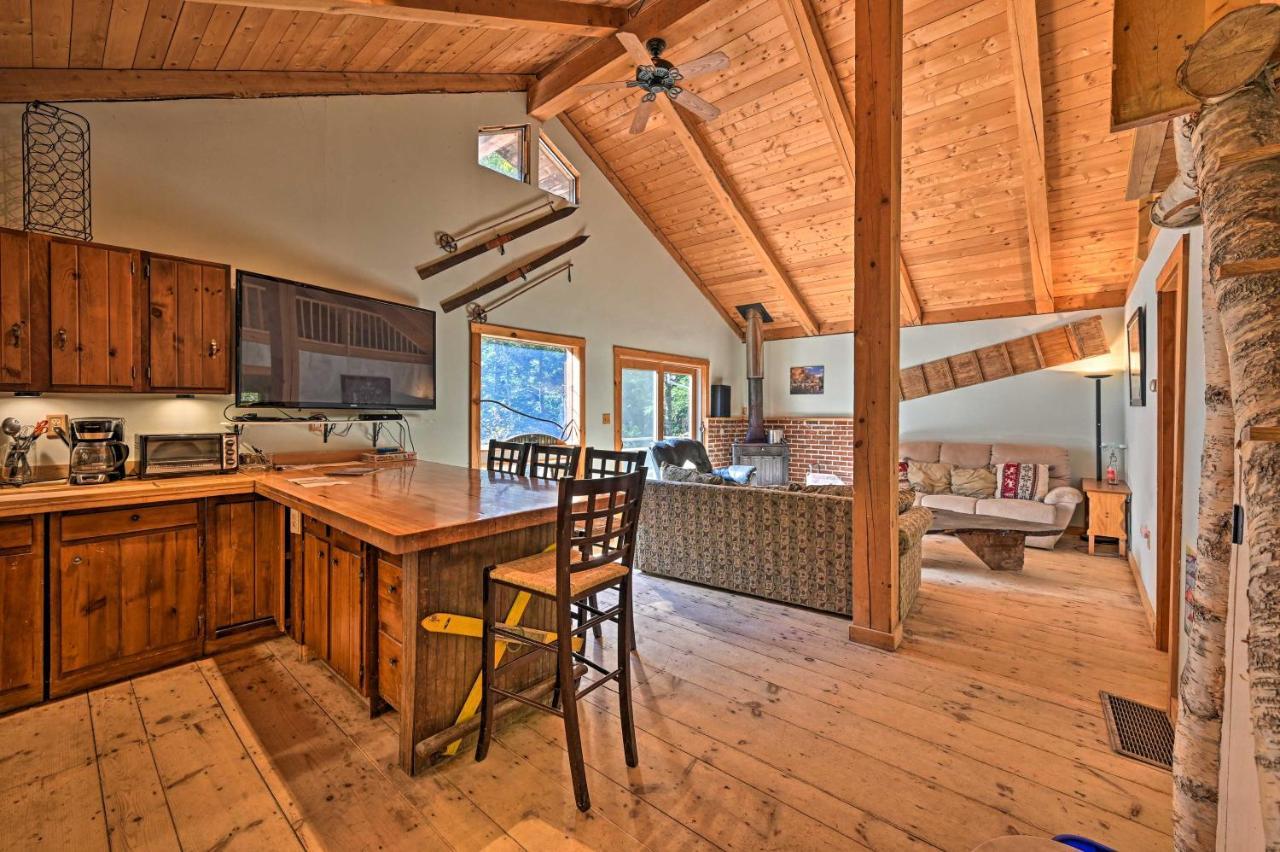 Remote Cabin With Fire Pit 3 Miles To Stowe Mtn! Bagian luar foto