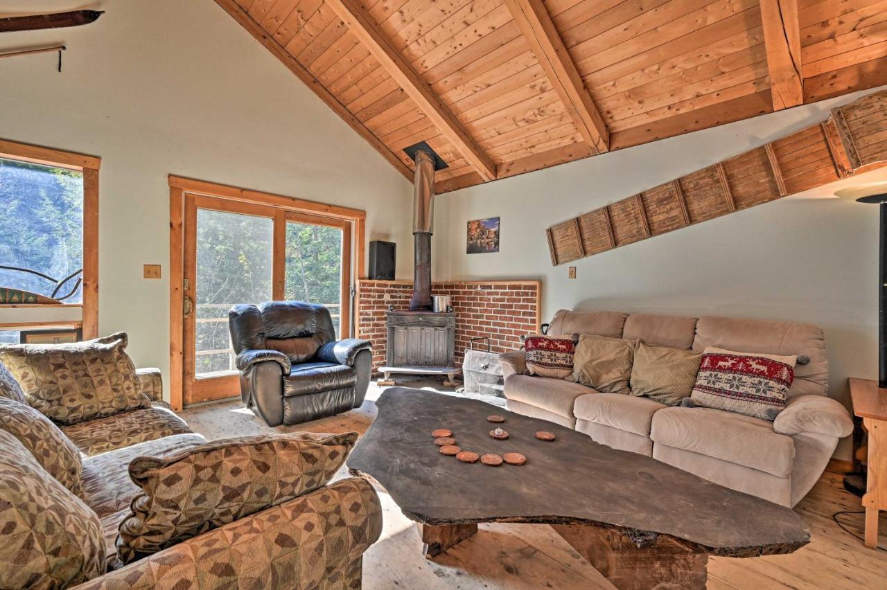 Remote Cabin With Fire Pit 3 Miles To Stowe Mtn! Bagian luar foto